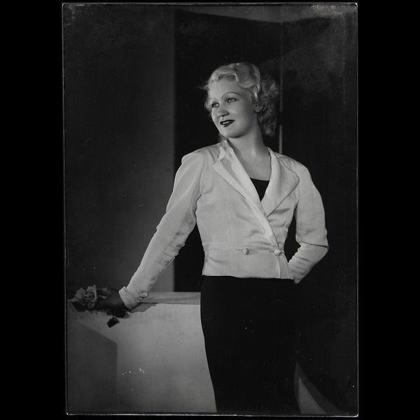 Marcelle Landowska - Ensemble porté par Miss paris 1935, tirage d'Isabey