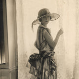 Poiret - Robe de Paul Poiret, tirage du studio Lipnitzki dédicacé par le mannequin (1924)