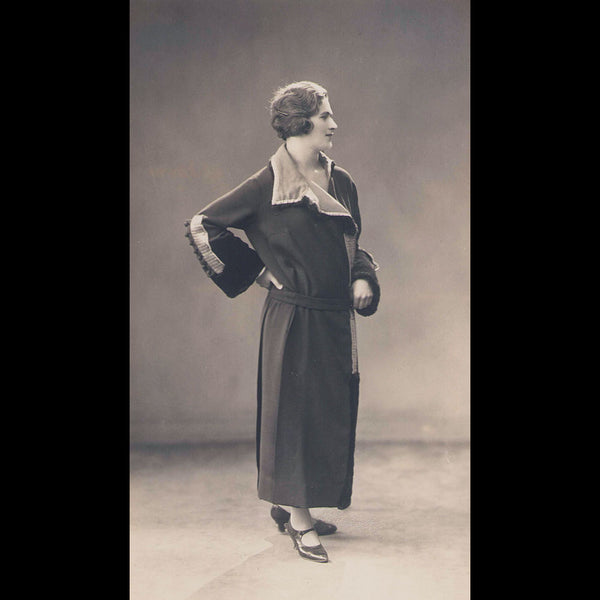 Lucien Lelong - Robe, photographie de Henri Manuel (1920s)
