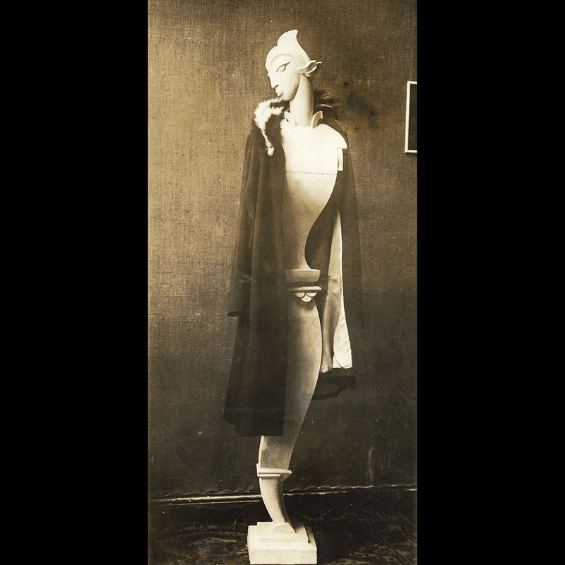 Mannequins d'art - Nouveau type de mannequin d'une maison de mode de Berlin (circa 1925-1930)