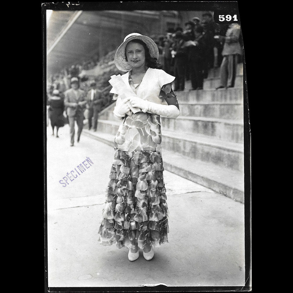 Elégante, la mode aux courses, photographie de Moisson (circa 1935)