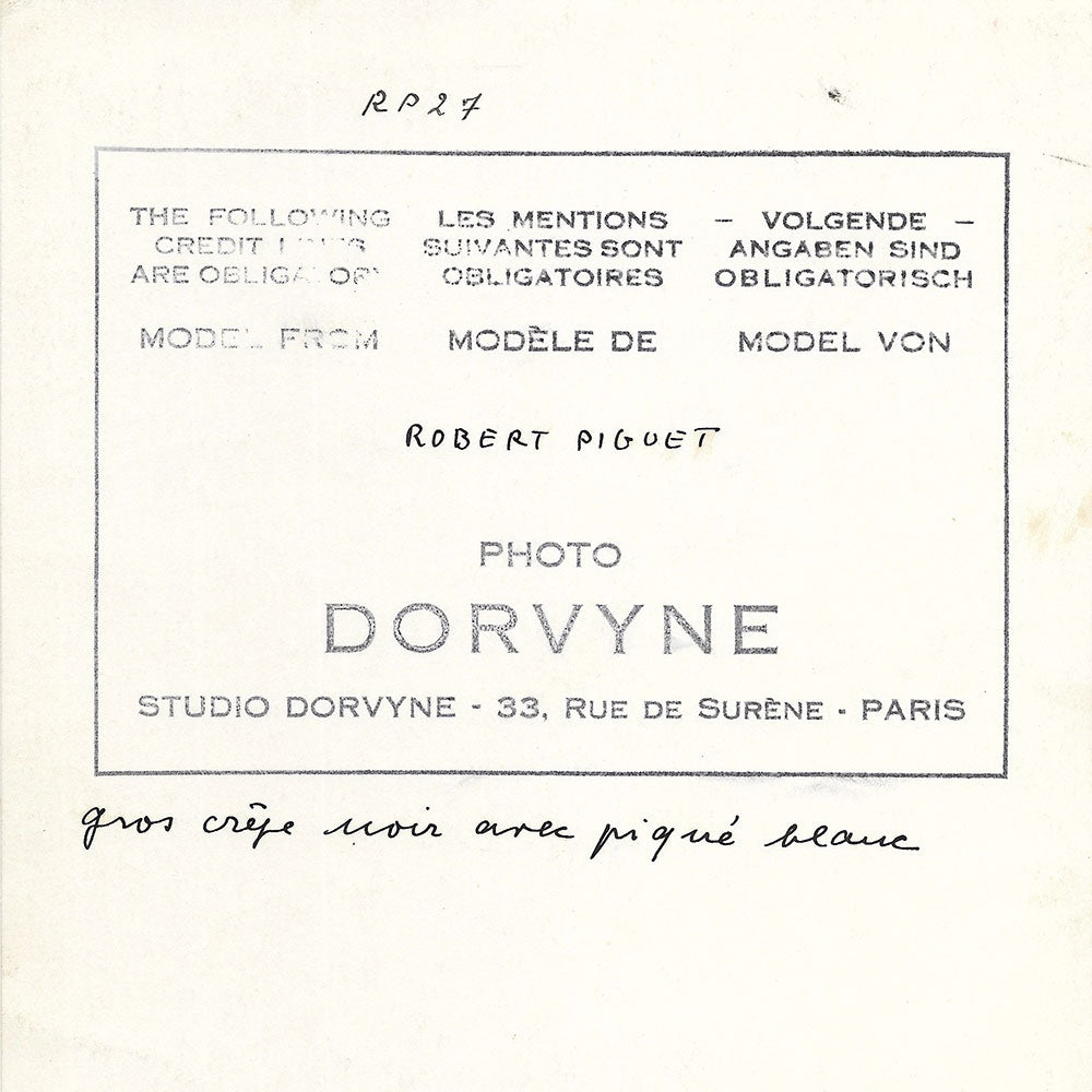Robert Piguet - Robe de crêpe noir porté par Comtesse Grabbe, tirage de Dorvyne (1934)