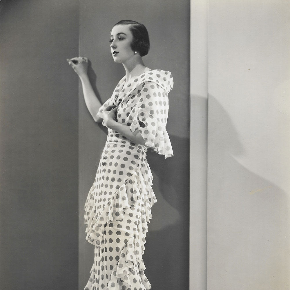 Robert Piguet - Robe de mousseline portée par la Comtesse Grabbe, tirage de Dorvyne (1934)