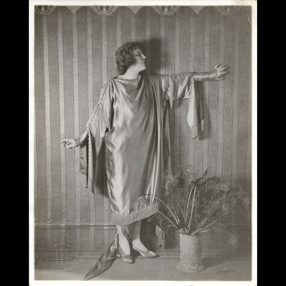 Paul Poiret - Louise Glaum en manteau du soir de Poiret, tirage de Browers (1918)