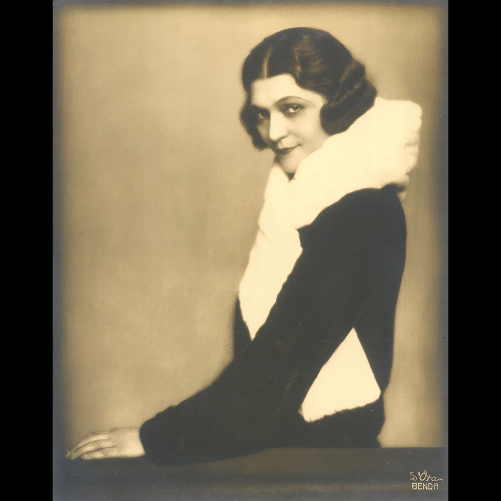 Caroline Reboux - Portrait de Lucienne Rabaté (circa 1927)