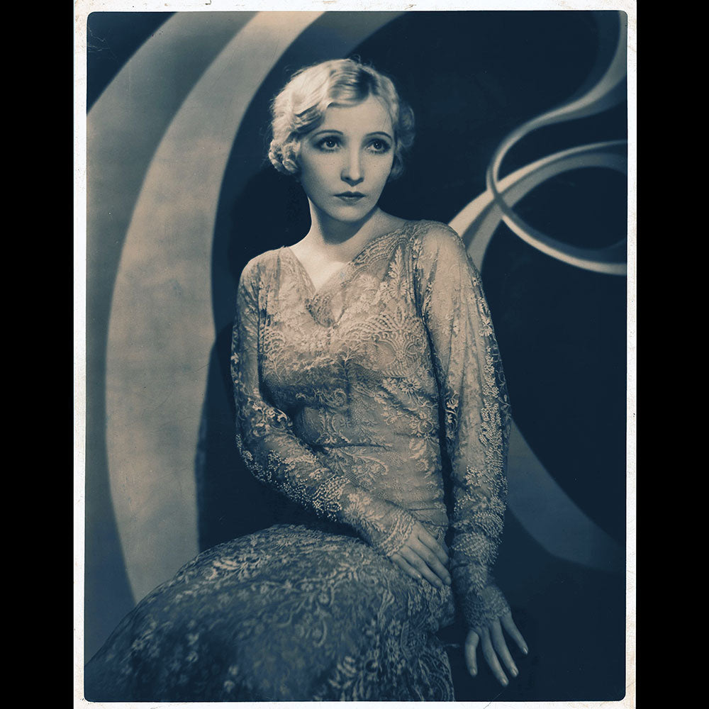 Bessie Love, portrait de l'actrice par Clarence Sinclair Bull pour MGM (circa 1929)