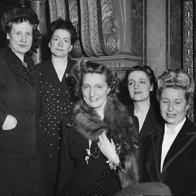 Les modistes parisiennes des maisons Suzanne Talbot, Paulette, Claude Saint-Cyr, Rose Valois, etc. (1946)