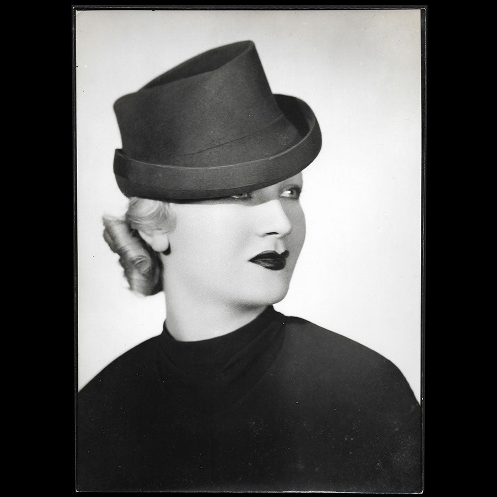 Suzy - Chapeau porté par Miss paris 1935, tirage d'Isabey